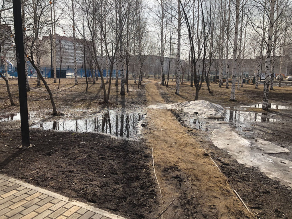 Тагильский парк стал лучшим благоустройством в России. Но его затопило и плитка провалилась (фото)