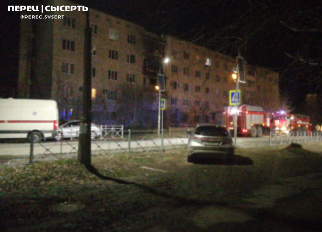 На Урале при пожаре в пятиэтажке погиб ребенок