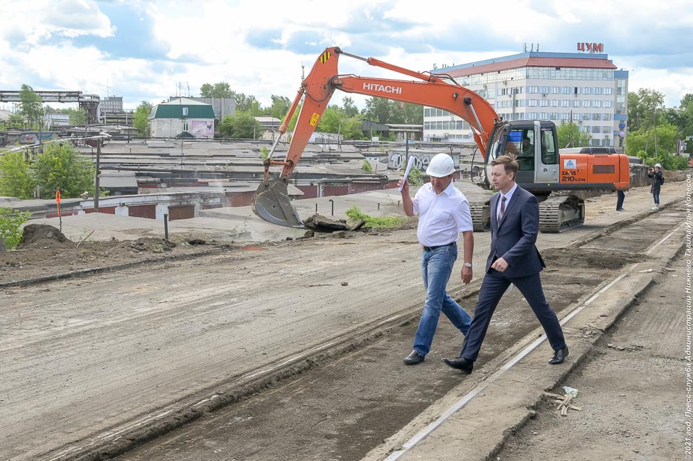 Владислав Пинаев показал губернатору две строительные площадки