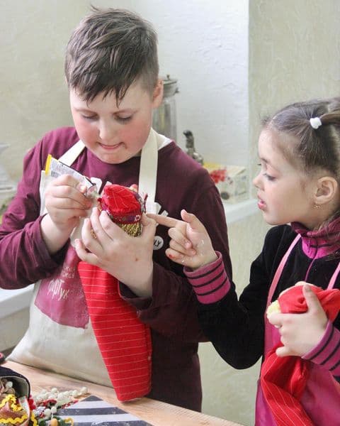 Маленькие артисты детских театров Свердловской области выступят на фестивале уличных спектаклей в Черноисточинске