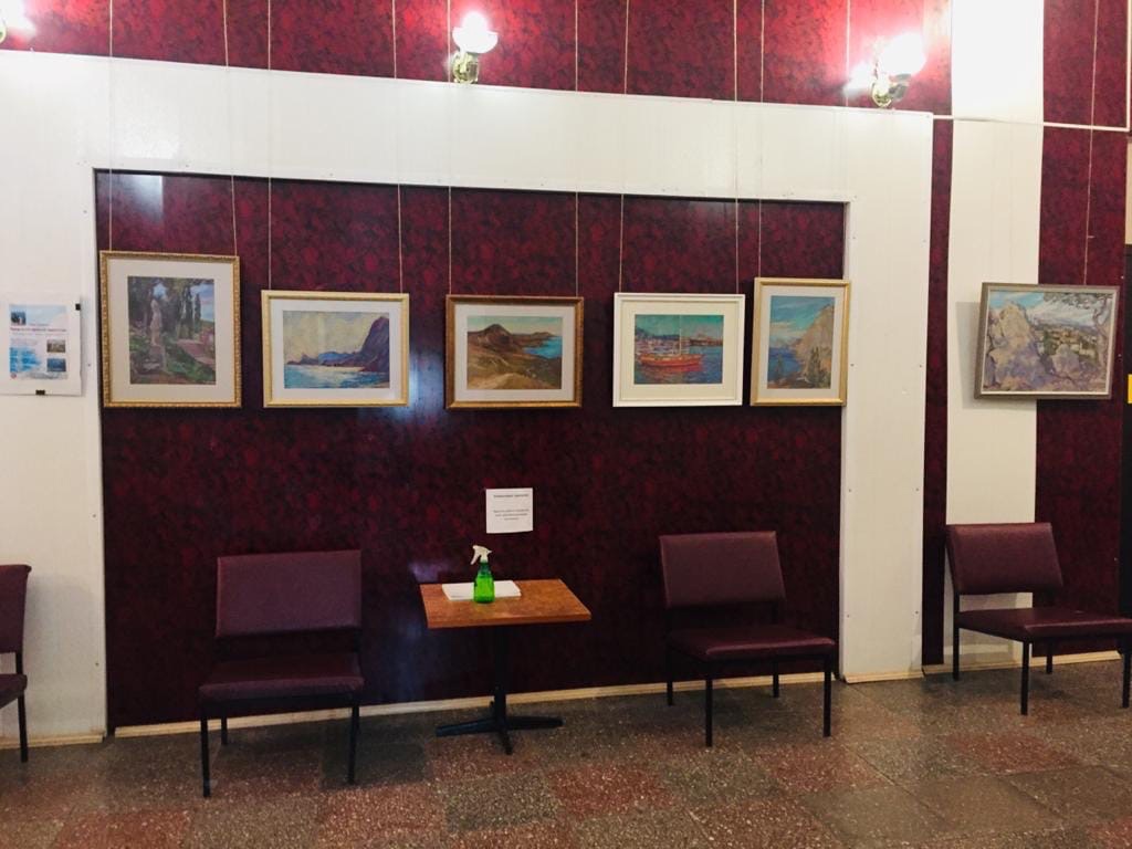 Тёплые крымские пейзажи тагильского художника Игоря Грищенко можно увидеть на выставке в «Красногвардейце»