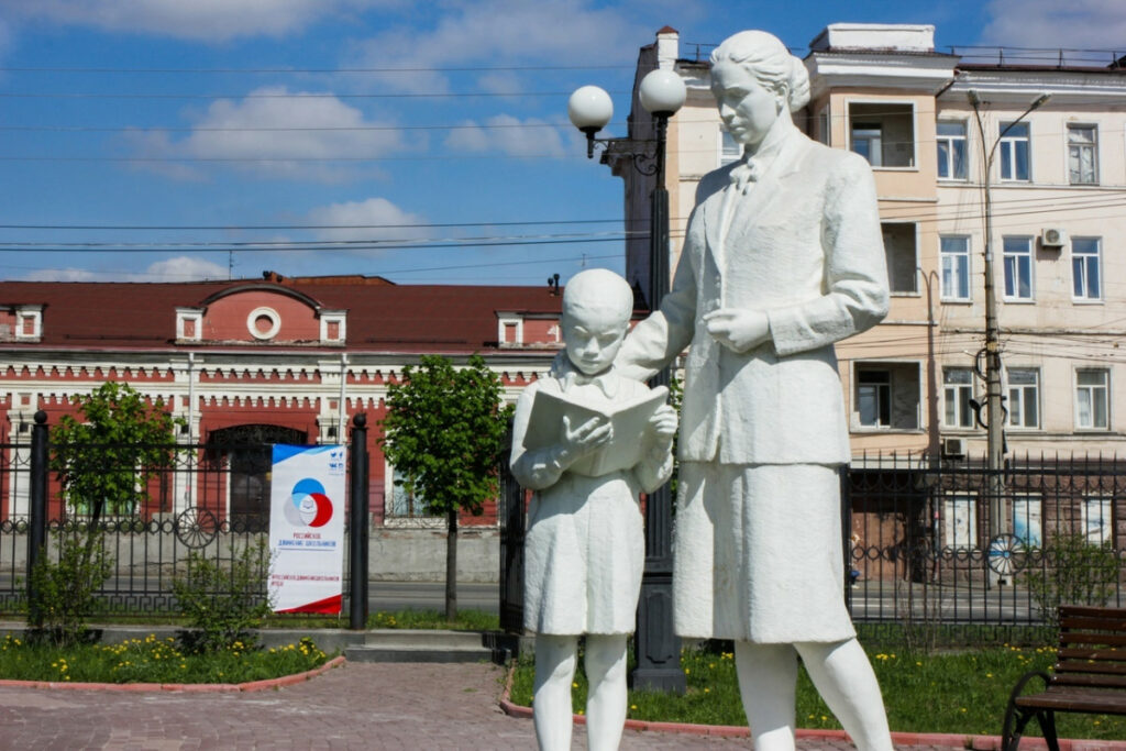 Тагильский weekend топ-11: гуляем по историческим местам города, слушаем живую музыку, идём на фестиваль фантастики и смотрим отреставрированное советское кино