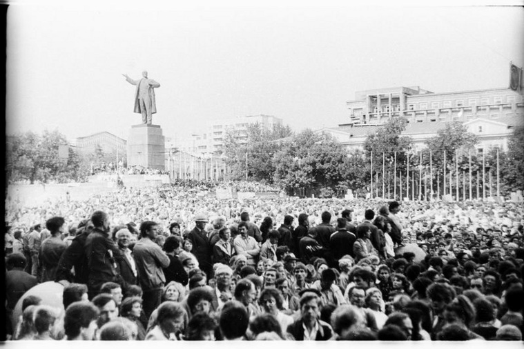 30 лет назад, во время Августовского путча, на родине Ельцина были одни из самых массовых митингов в стране Фото: www.1723