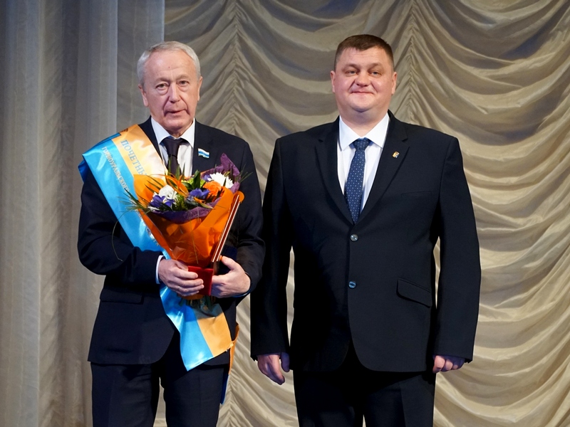 Присвоение депутату ЗакСО Вячеславу Погудину звания «Почетный гражданин Горноуральского городского округа» в январе 2019 года