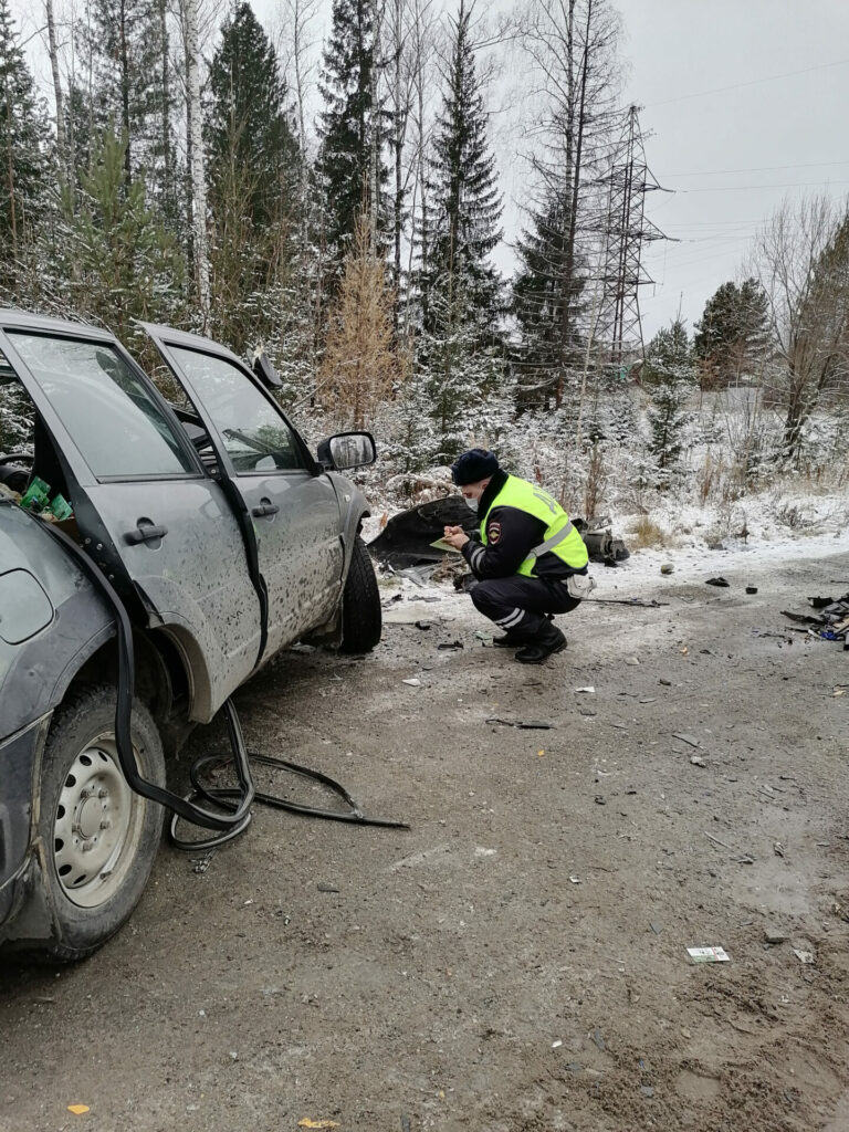 Все автомобили получили значительные механические повреждения