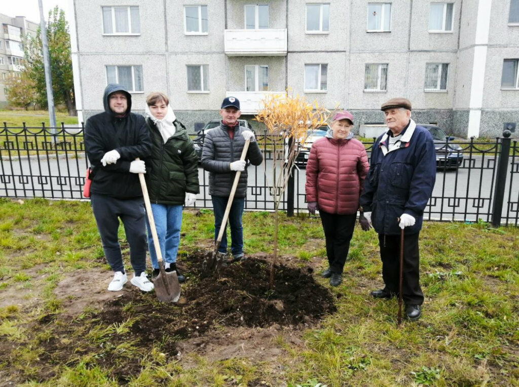 В Нижнем Тагиле и Качканаре при поддержке ЕВРАЗа высадят 550 молодых деревьев