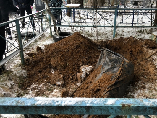 В Нижнем Тагиле осудили ритуальщика, который убил нового знакомого и закопал его на кладбище (фото)
