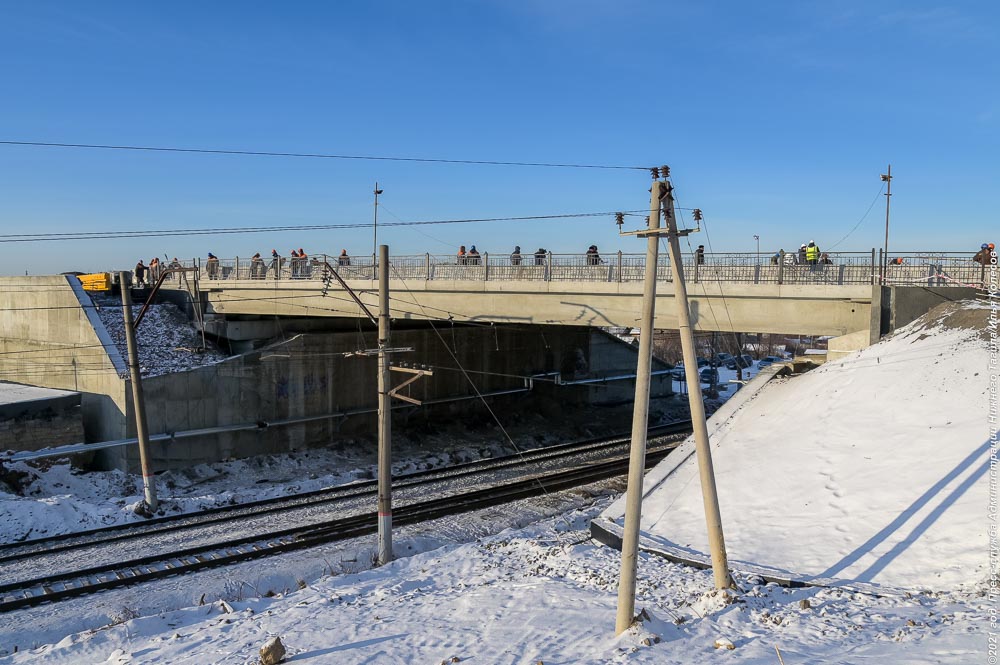 Посмотрите, как чиновники, ГИБДД и подрядчик думают над мостом на Тагилстрой