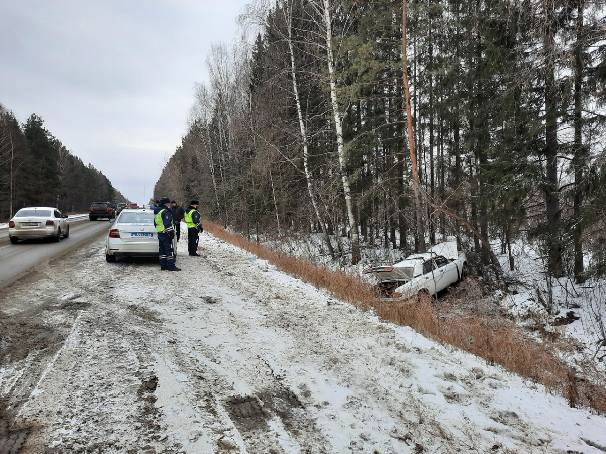 Екатеринбург нижний тагил сегодня. Авария под нижним Тагилом. Южный подъезд к Нижнему Тагилу.