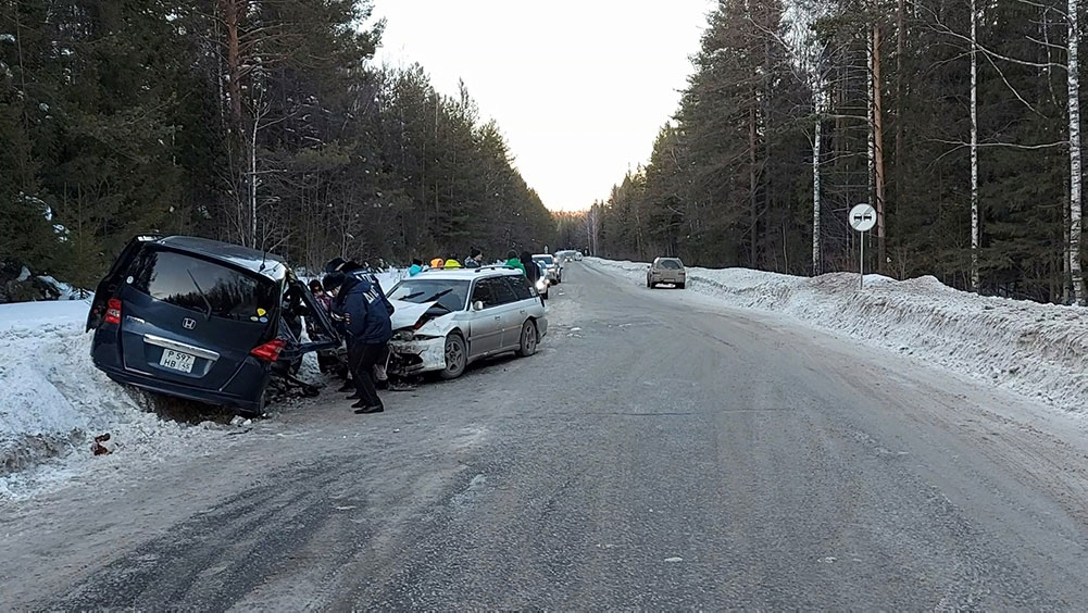 Лыжник на Honda по дороге с Белой горы устроил массовое ДТП (фото)
