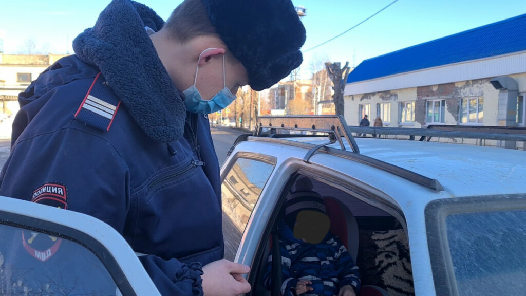 В Нижнем Тагиле госавтоинспекторы и приставы поймали водителя, накопившего штрафов на 332 тысячи рублей 