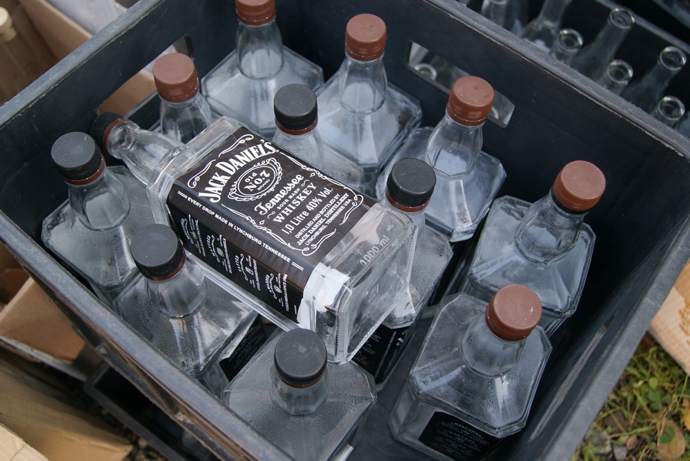 В Нижнем Тагиле будут судить торговца контрафактным алкоголем 