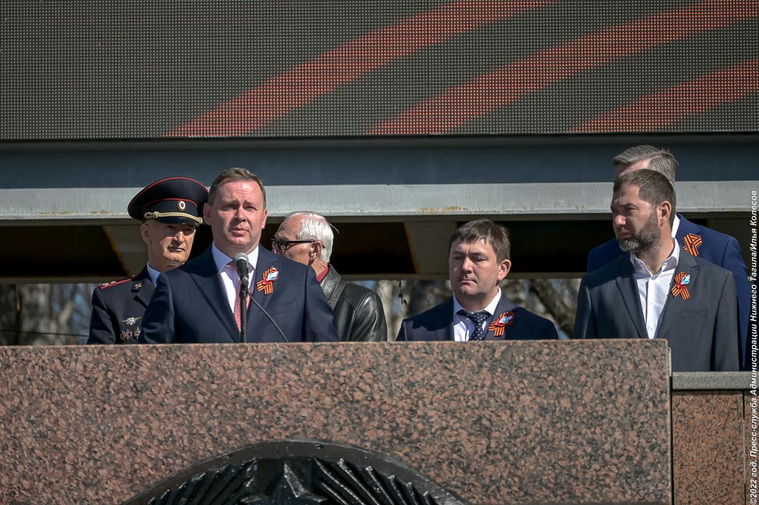 Глава Нижнего Тагила Владислав Пинаев поздравляет тагильчан с 9 Мая Фото с официального сайта администрации Нижнего Тагила