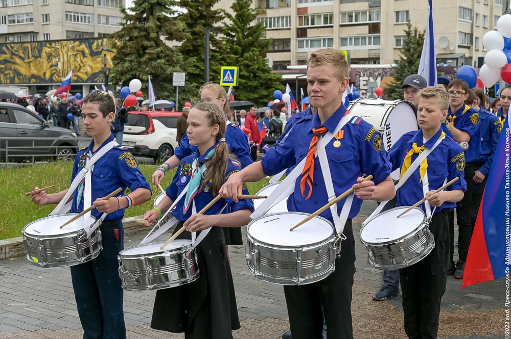 Жители инфо тагил. День России шествие. 12 Июня шествие Пенза. День города Нижний Тагил 2018. День России шествие толпа.