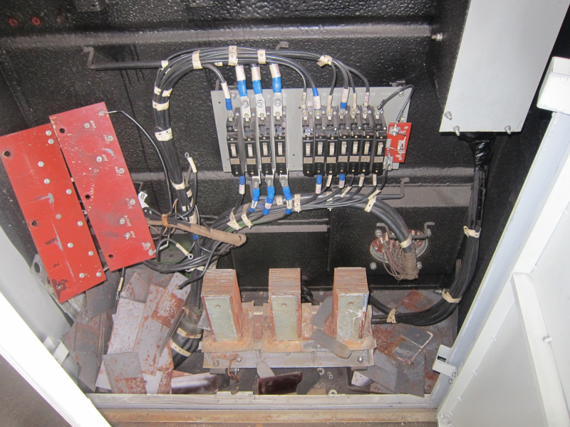 На станции Нижний Тагил украли полкилометра проводов с электропоезда (фото)