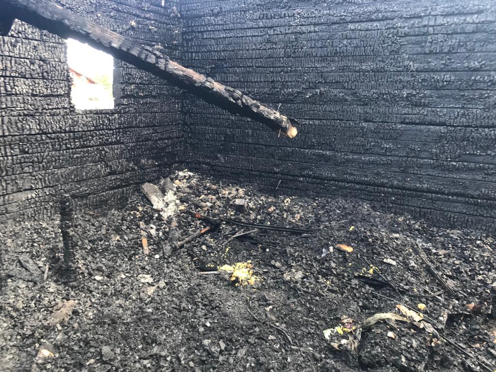 Под Екатеринбургом в садовом доме заживо сгорела четырёхлетняя девочка