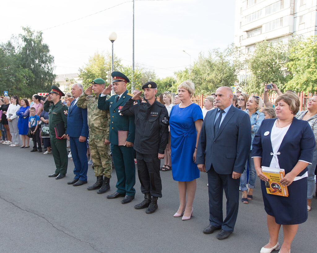 В преддверии нового учебного года в школе № 56 открыли кадетский класс