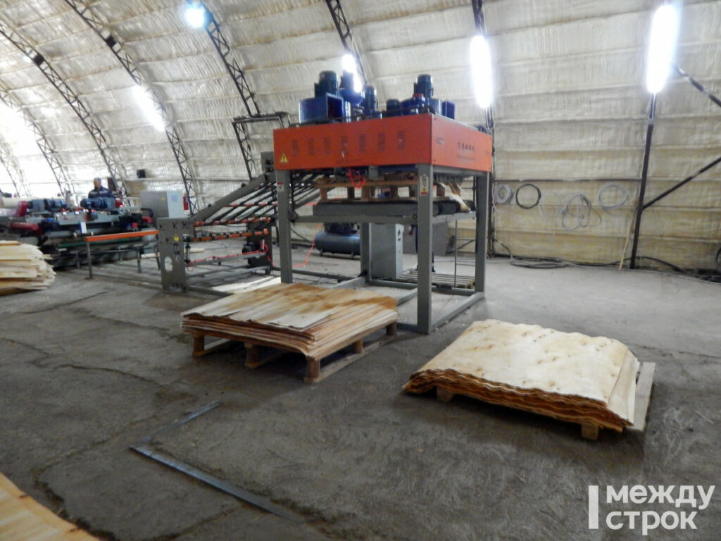 В Нижнем Тагиле в ИК-13 открылся цех по производству фанеры