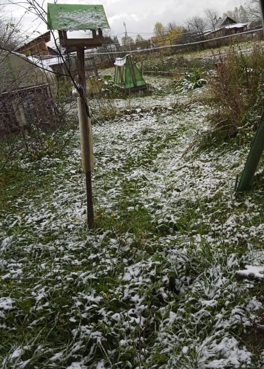 Свердловчане жалуются на гололедицу и снег на дорогах