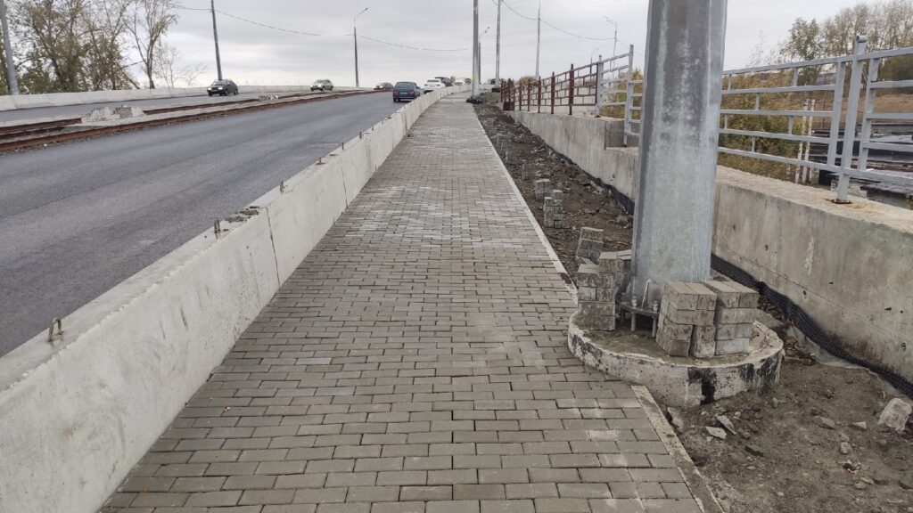 Строители моста на Тагилстрой начали ремонт ул
