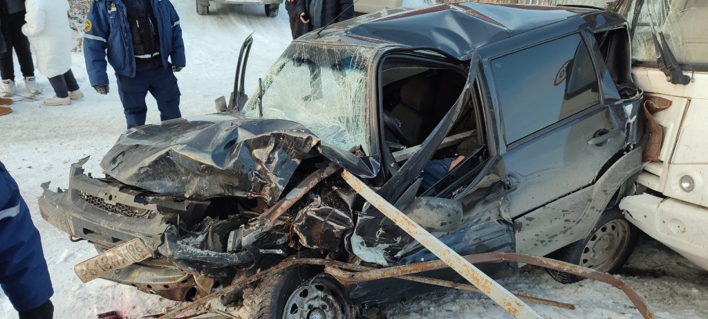 Причиной смерти водителя в массовой аварии на Челюскинцев мог стать забор