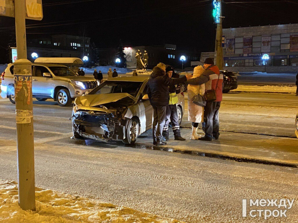 В Нижнем Тагиле две автоледи устроили ДТП в центре города