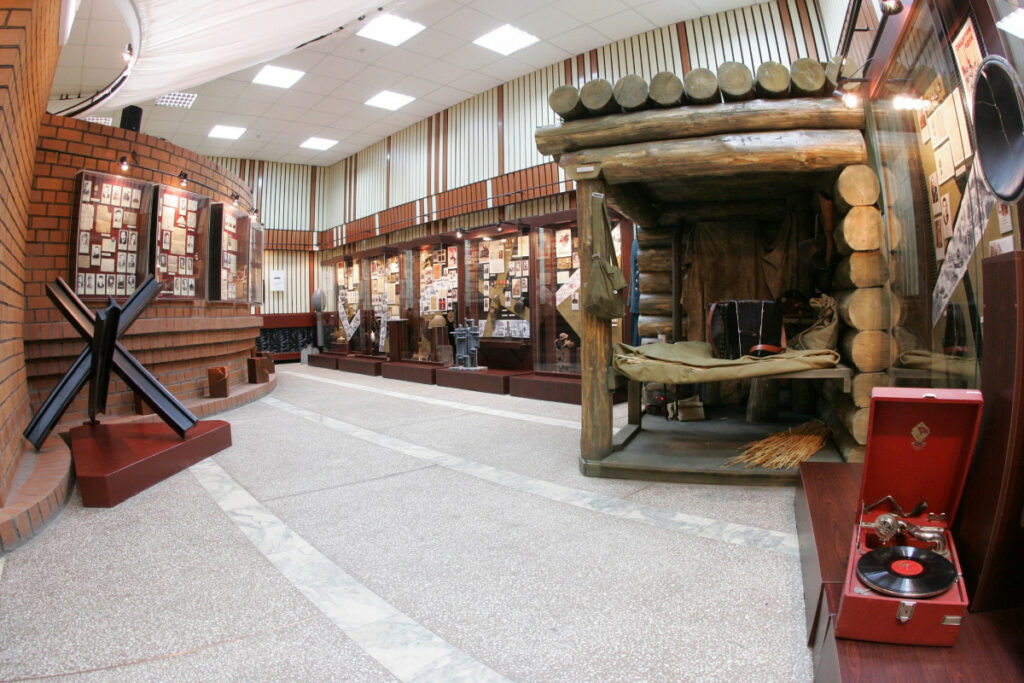 Нижнетагильский музей, расположенный внутри памятника 