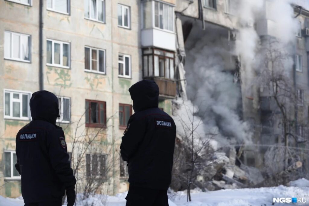 При взрыве газа в жилом доме в Новосибирске погибли четыре человека
