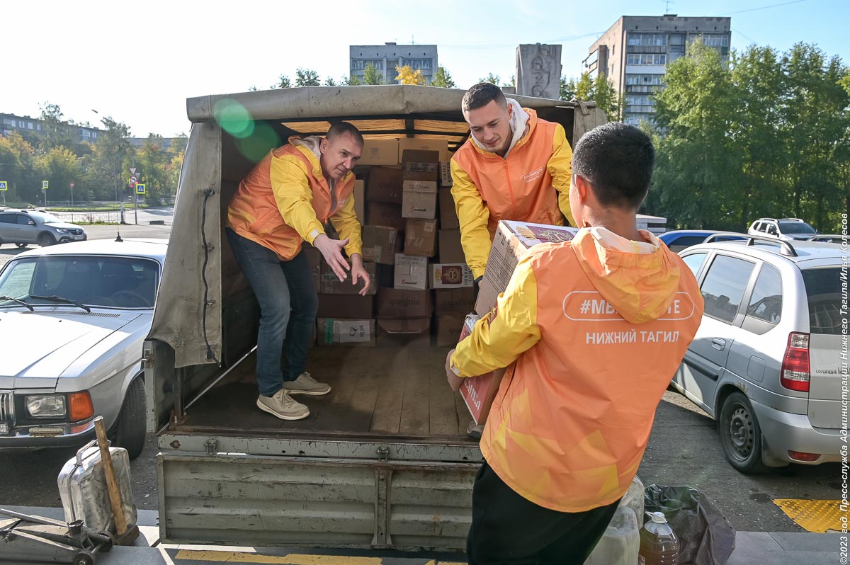 Из Нижнего Тагила в Луганск отправили очередной гуманитарный груз
