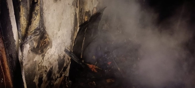 В Нижнем Тагиле из пятиэтажки на улице Энтузиастов во время пожара эвакуировали 7 человек