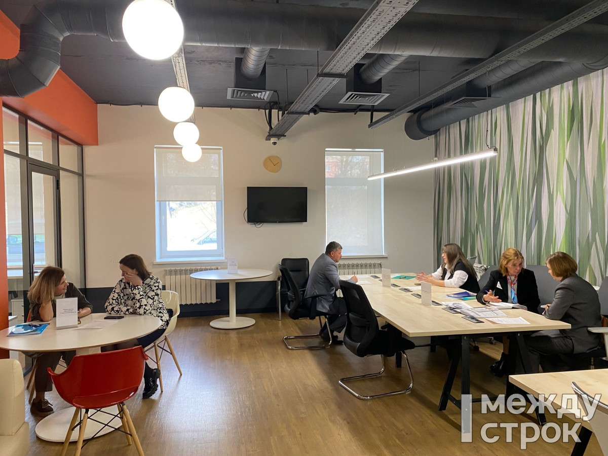 Тагильские предприниматели и самозанятые обсудили свои проблемы с представителями контролирующих ведомств