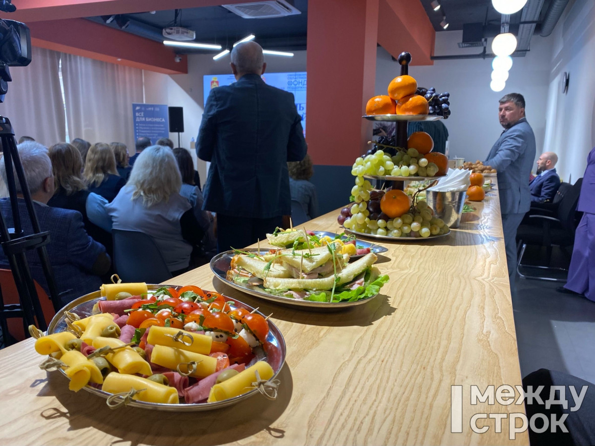 Тагильские предприниматели и самозанятые обсудили свои проблемы с представителями контролирующих ведомств