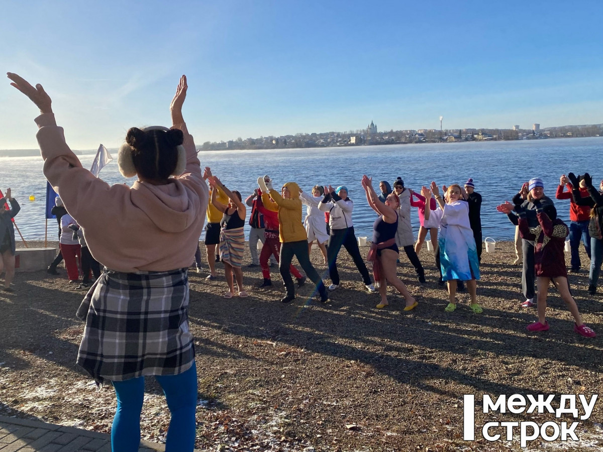 Тагильские «моржи» открыли новый сезон зимнего плавания (ВИДЕО)